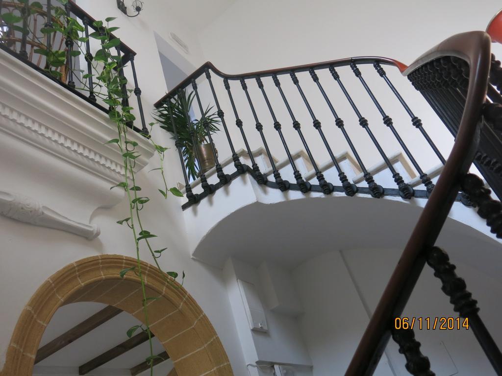 Hostal Fenix Jerez de la Frontera Exteriör bild
