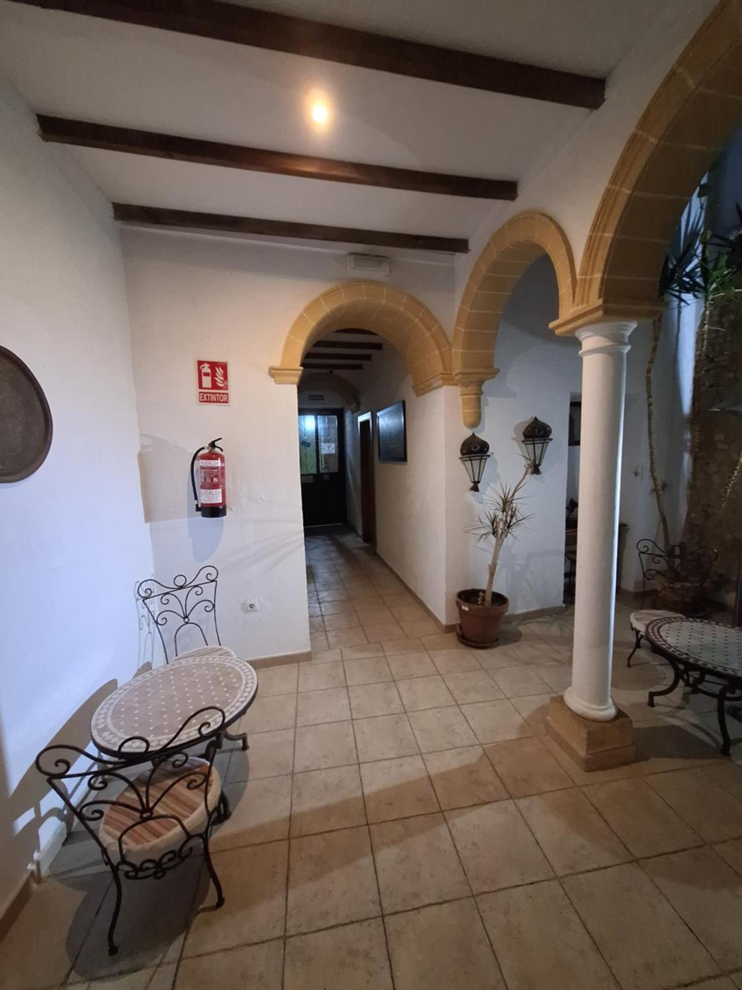 Hostal Fenix Jerez de la Frontera Exteriör bild